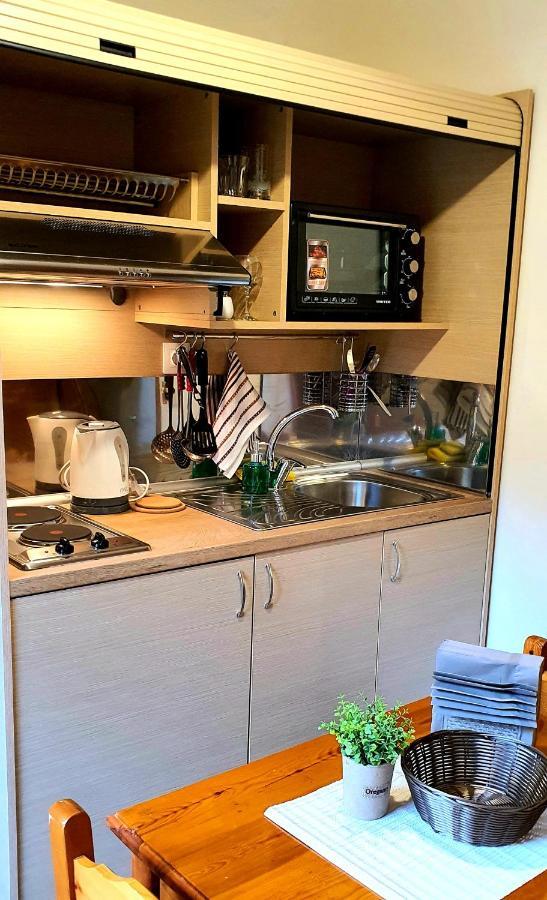 אצ'ארבי Nicoll Apartments מראה חיצוני תמונה