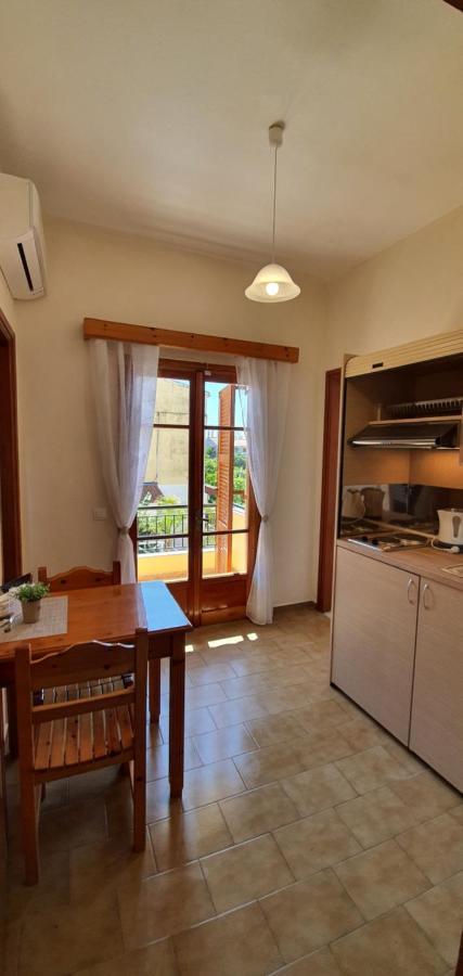 אצ'ארבי Nicoll Apartments מראה חיצוני תמונה