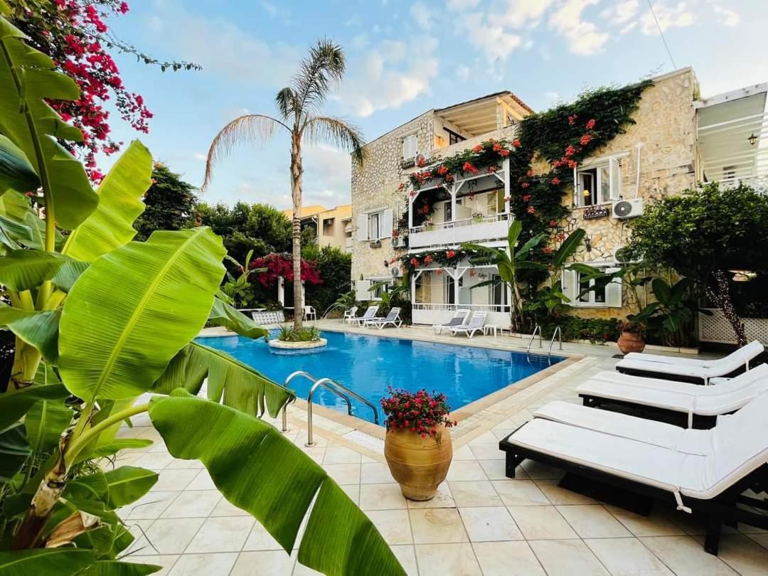 אצ'ארבי Nicoll Apartments מראה חיצוני תמונה