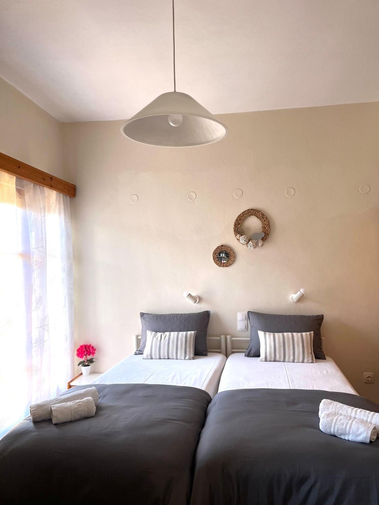 אצ'ארבי Nicoll Apartments מראה חיצוני תמונה