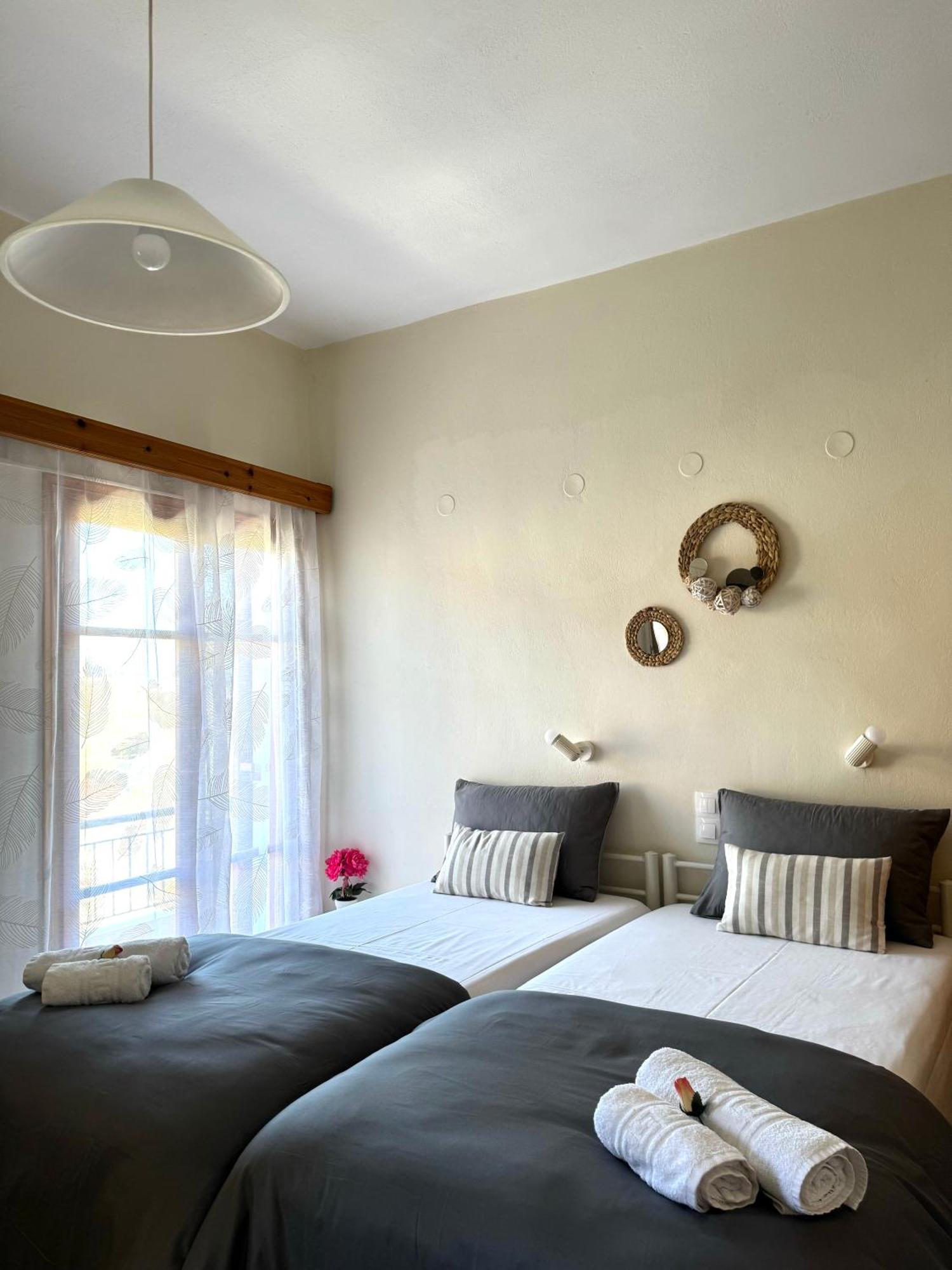 אצ'ארבי Nicoll Apartments מראה חיצוני תמונה